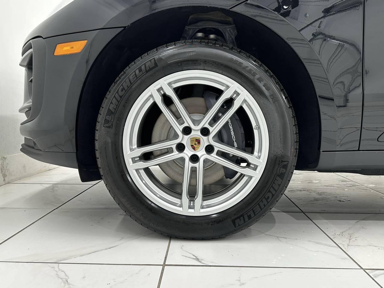 2025 Porsche Macan Newark DE