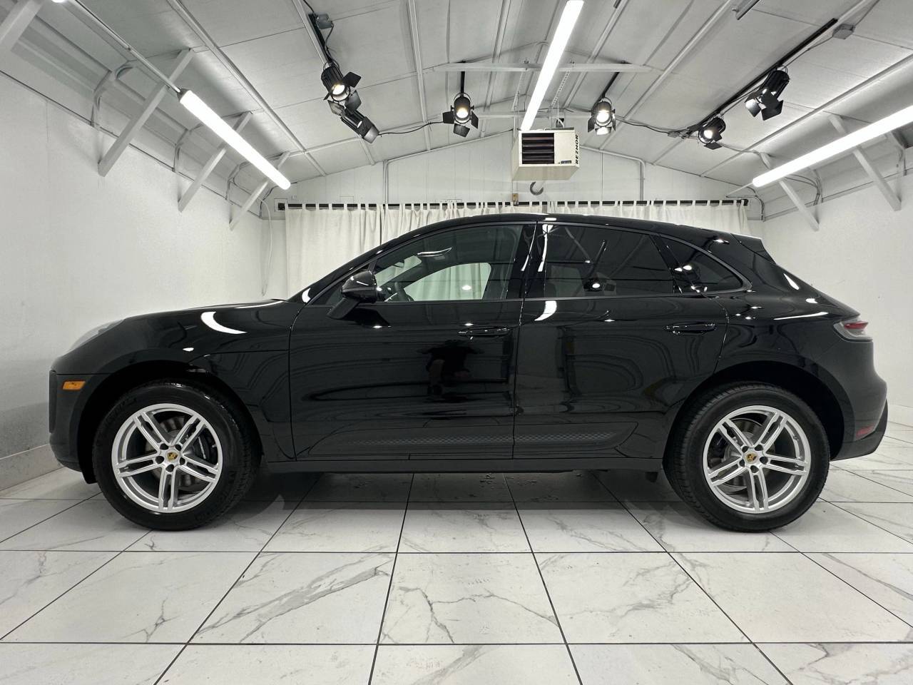 2025 Porsche Macan Newark DE