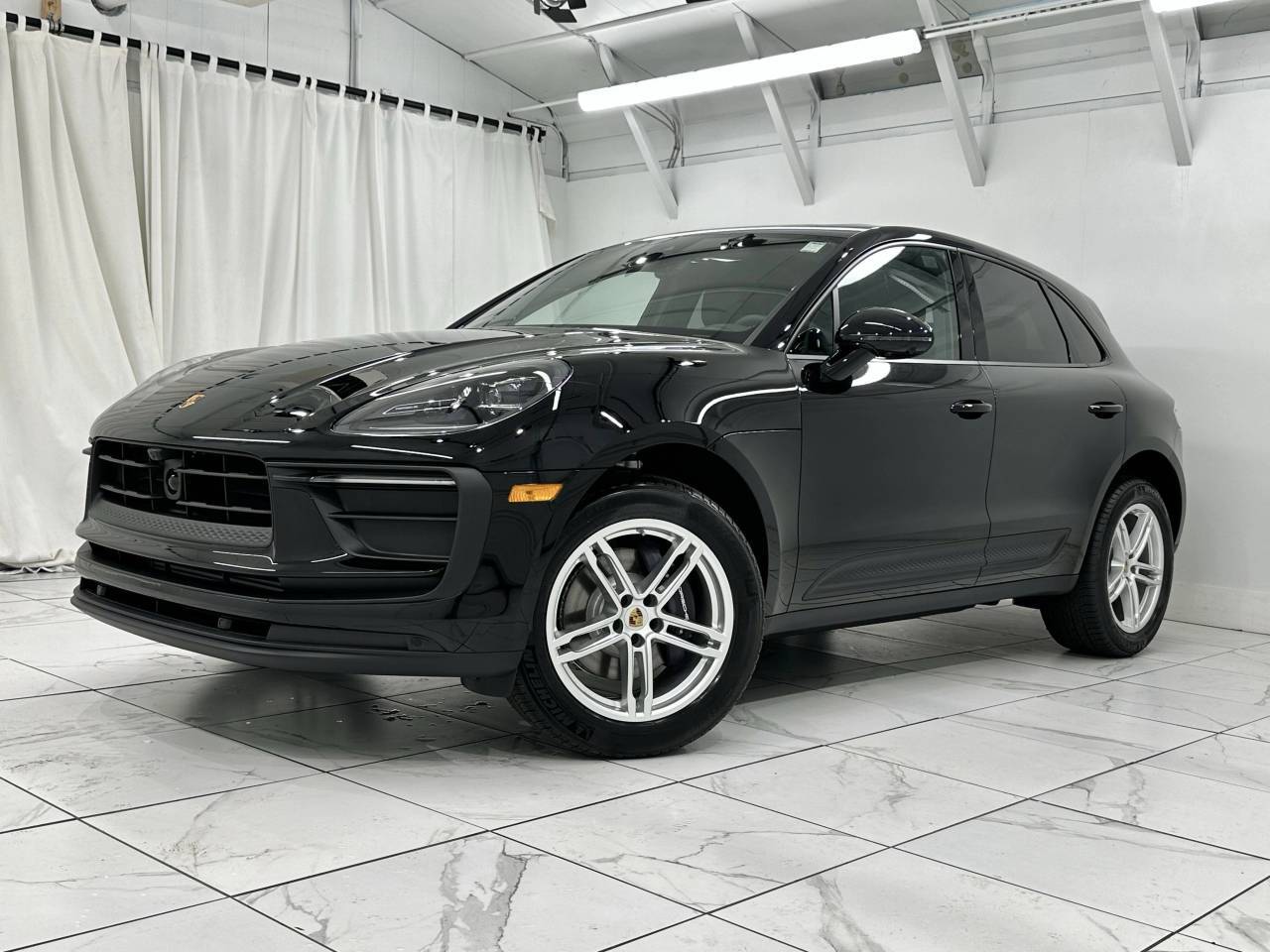2025 Porsche Macan Newark DE