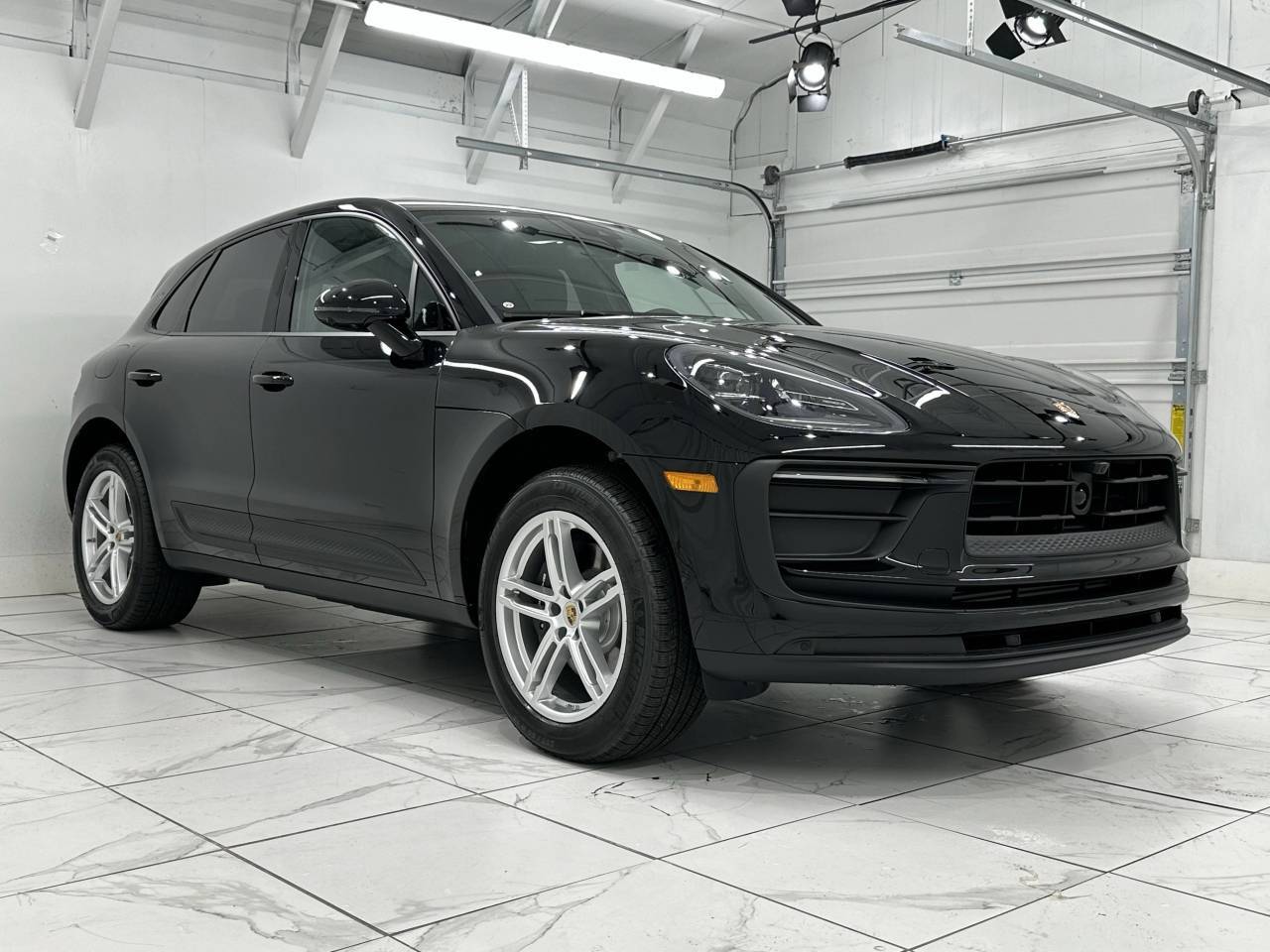 2025 Porsche Macan Newark DE
