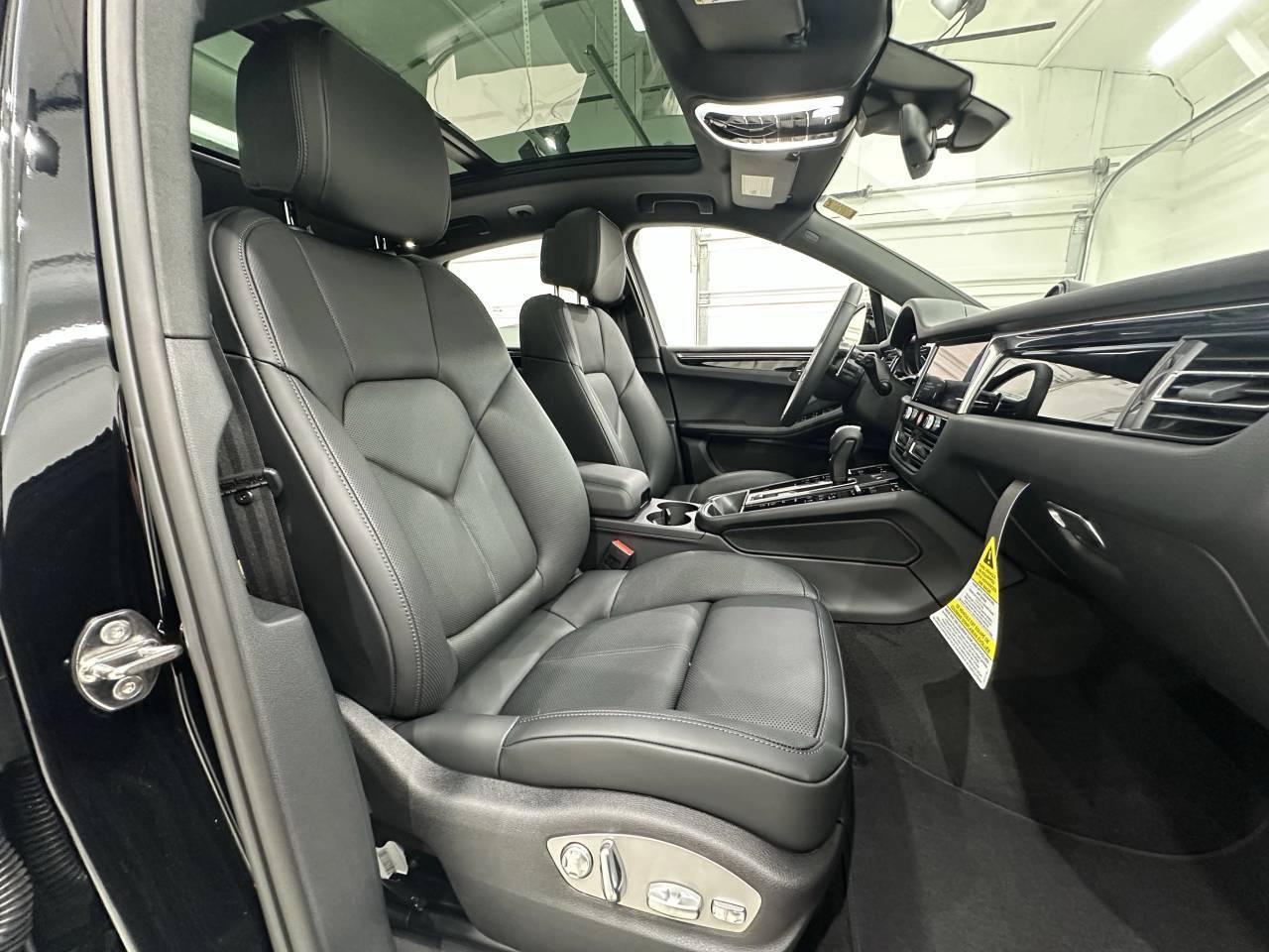 2025 Porsche Macan Newark DE
