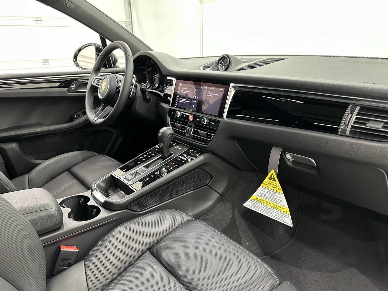 2025 Porsche Macan Newark DE
