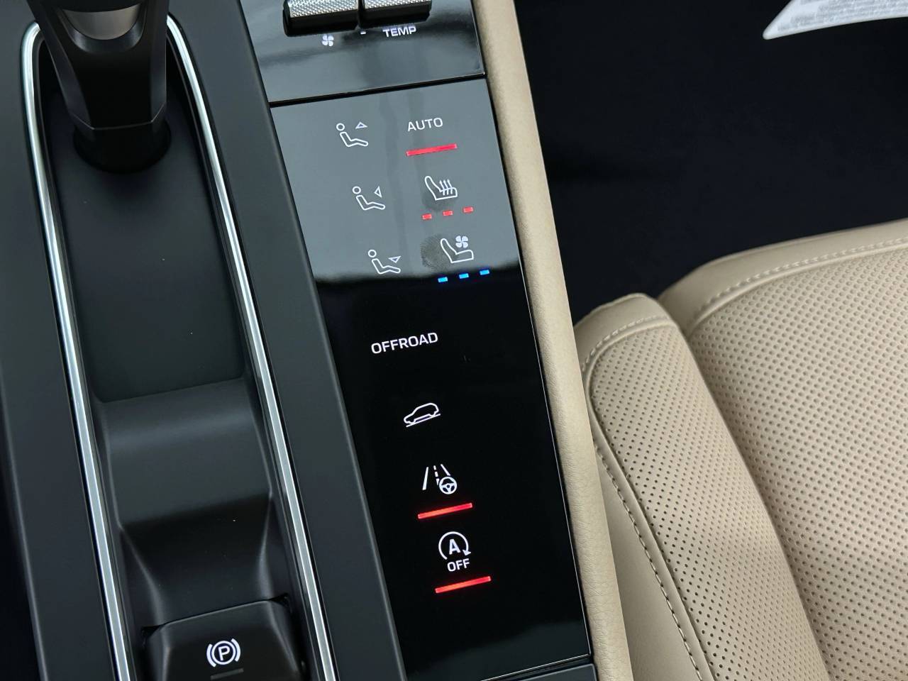 2025 Porsche Macan Newark DE