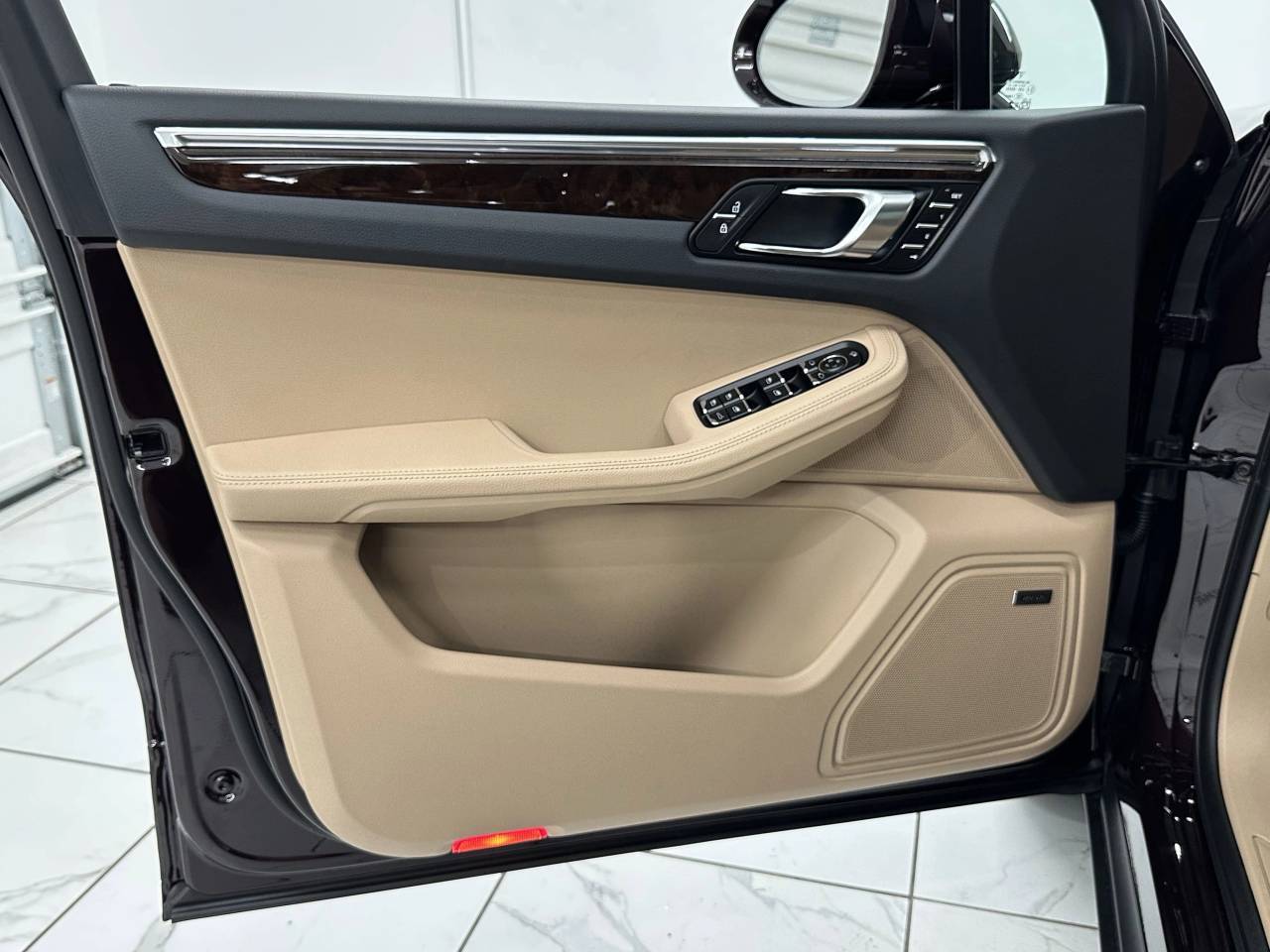 2025 Porsche Macan Newark DE