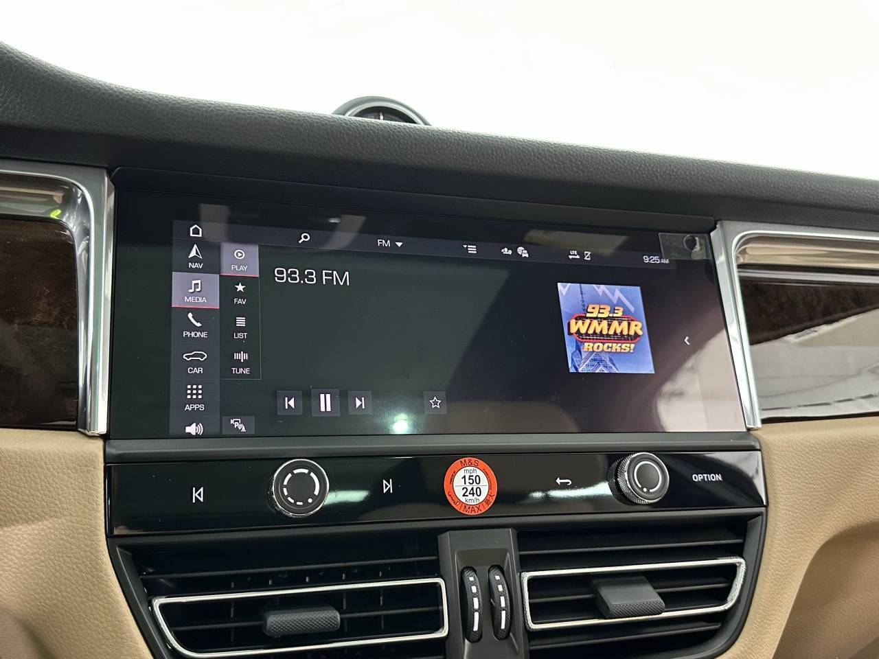 2025 Porsche Macan Newark DE
