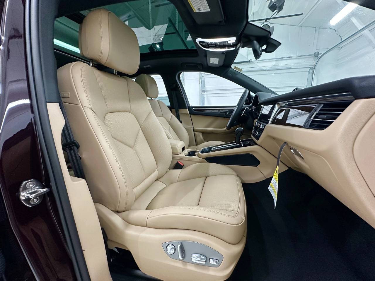 2025 Porsche Macan Newark DE