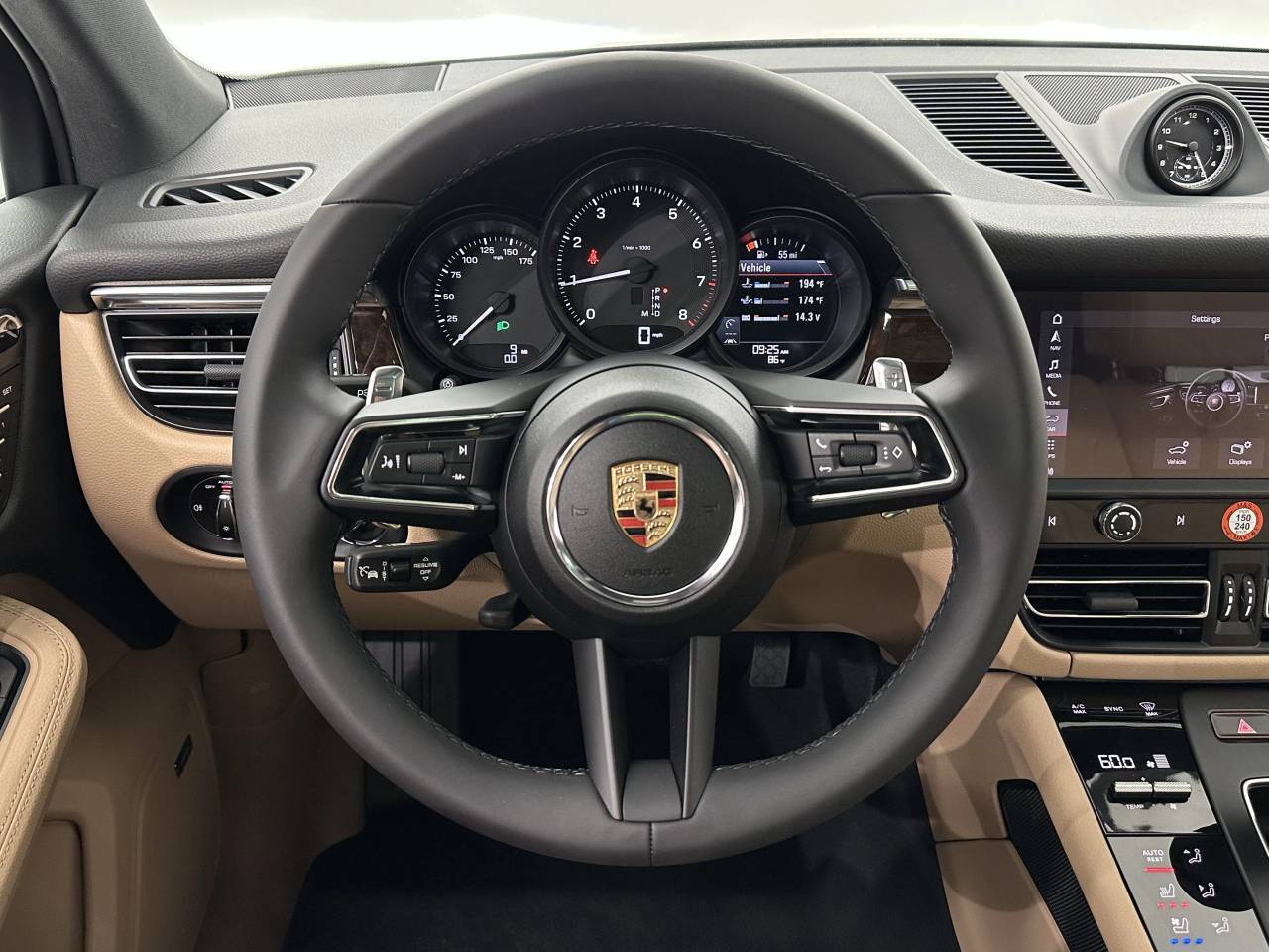 2025 Porsche Macan Newark DE