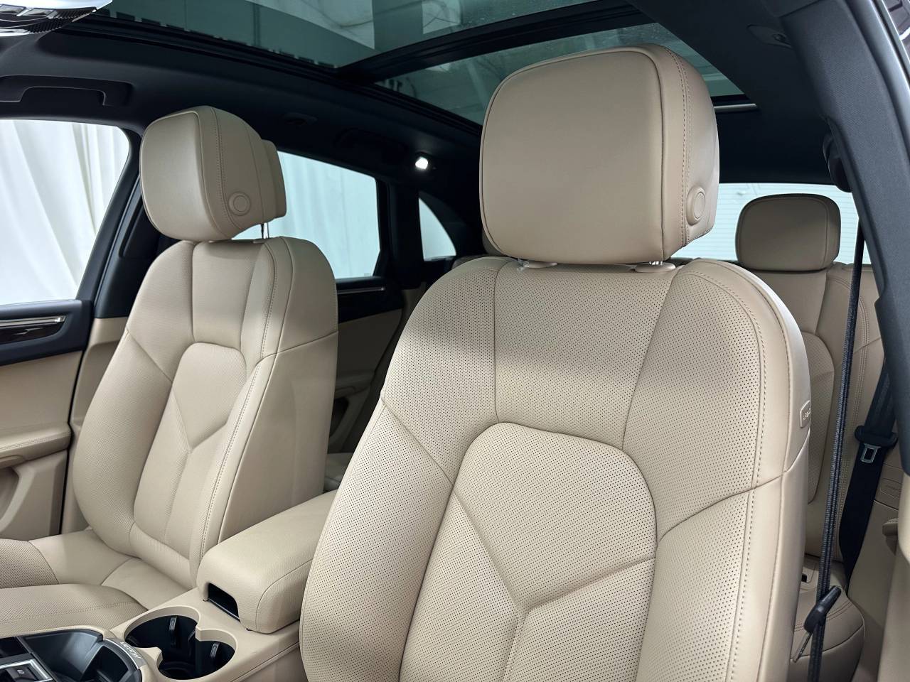2025 Porsche Macan Newark DE