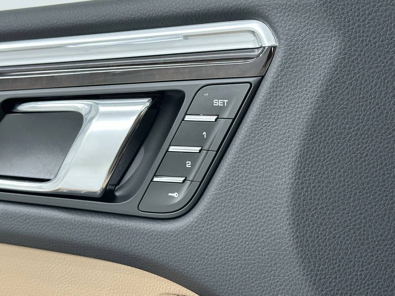 2025 Porsche Macan Newark DE