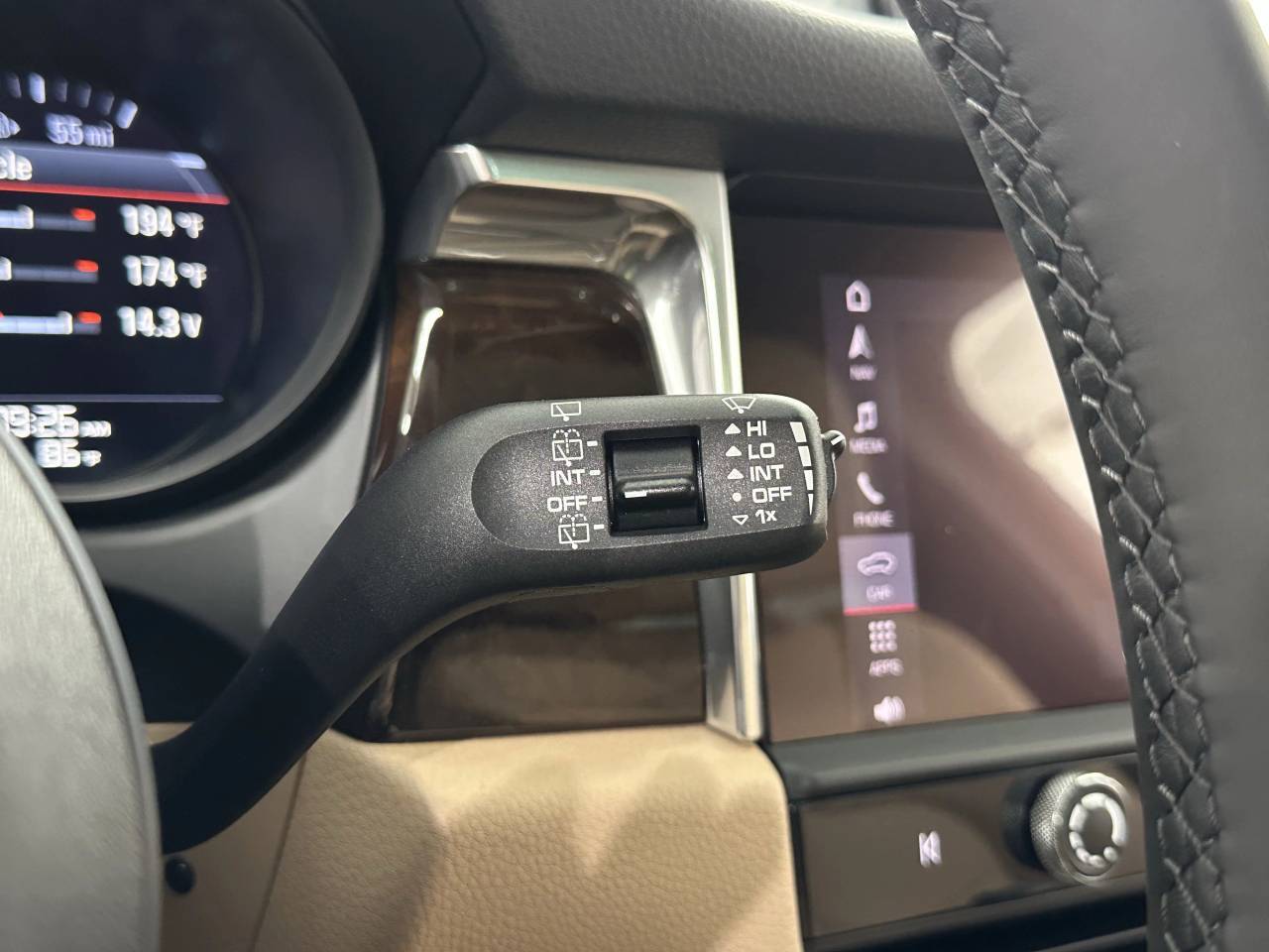 2025 Porsche Macan Newark DE