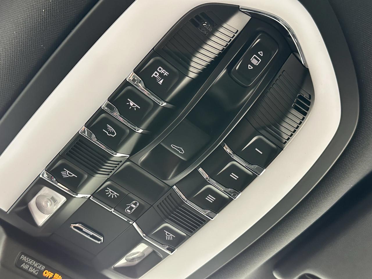 2025 Porsche Macan Newark DE