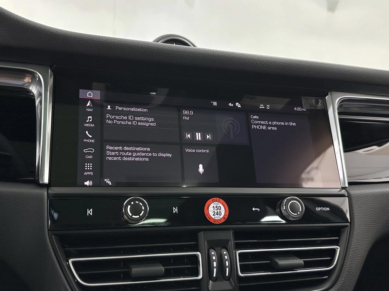 2025 Porsche Macan Newark DE
