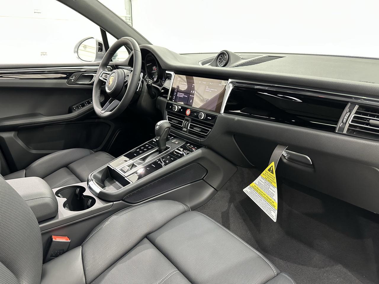 2025 Porsche Macan Newark DE