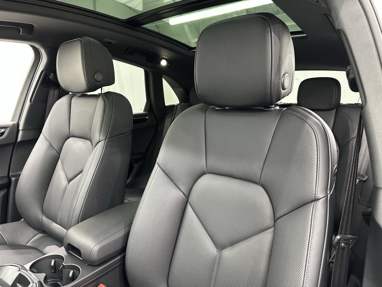 2025 Porsche Macan Newark DE