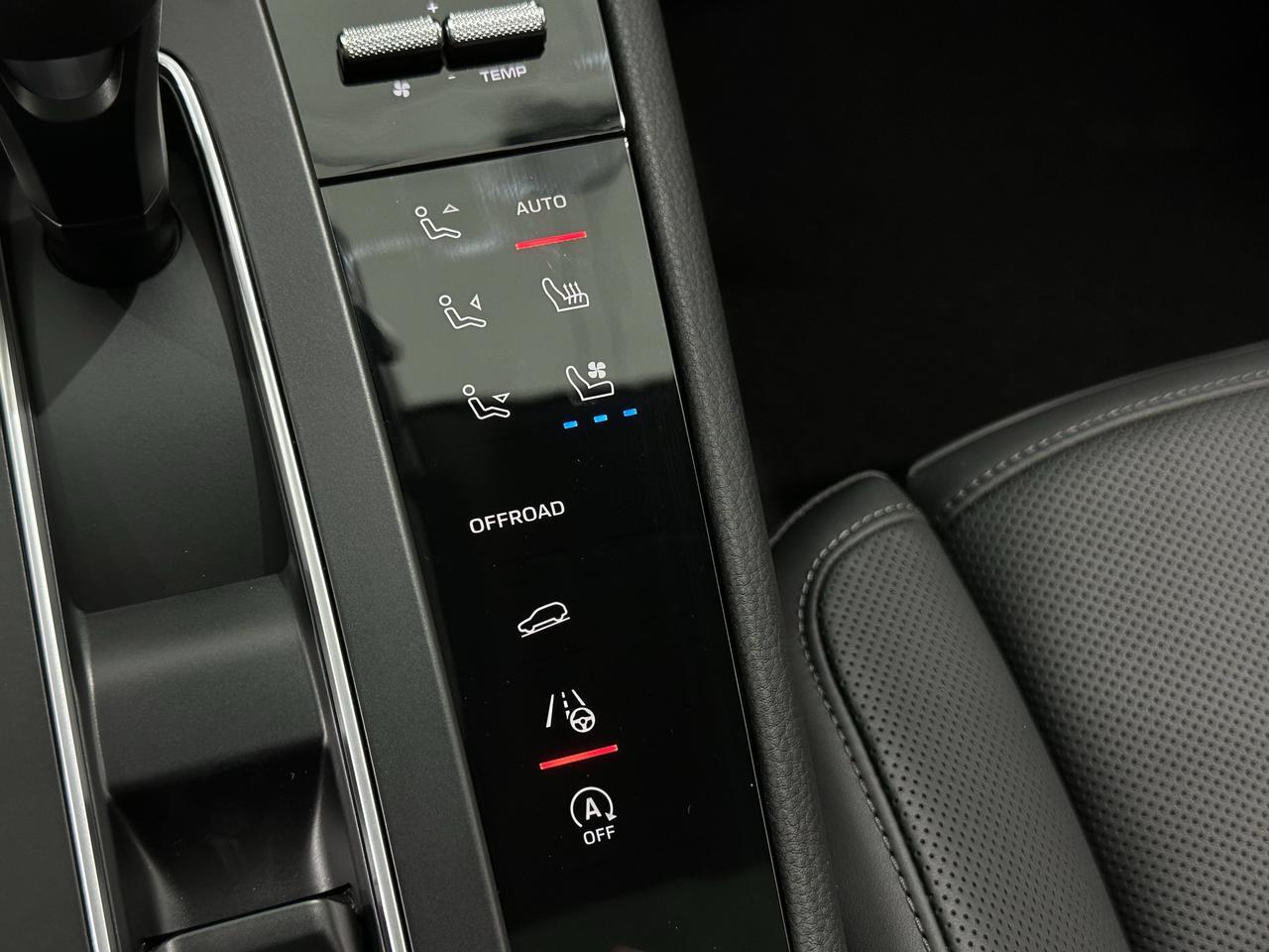 2025 Porsche Macan Newark DE