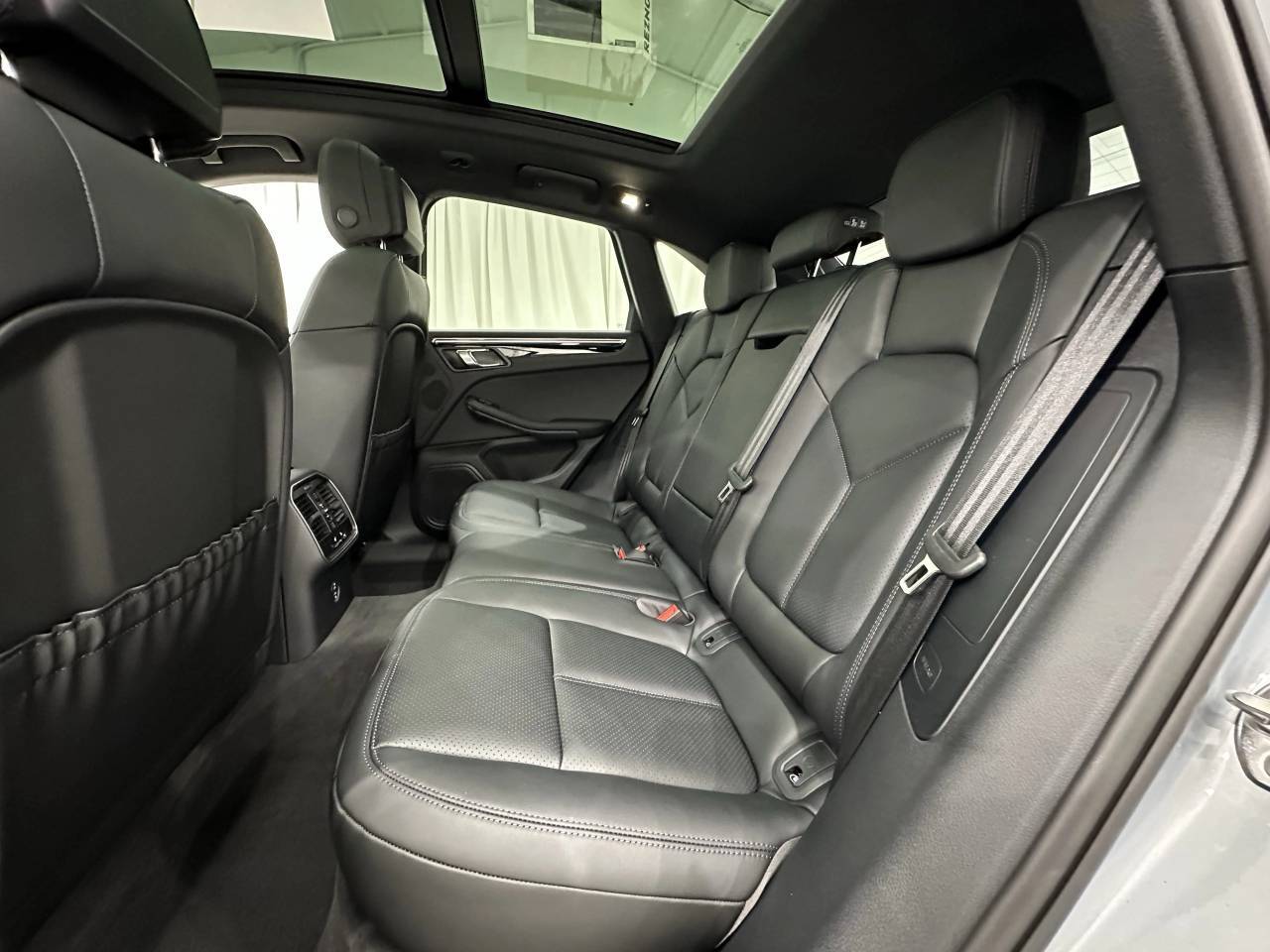 2025 Porsche Macan Newark DE