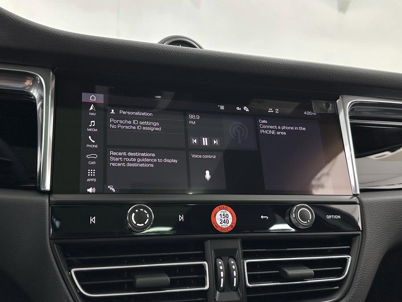 2025 Porsche Macan Newark DE