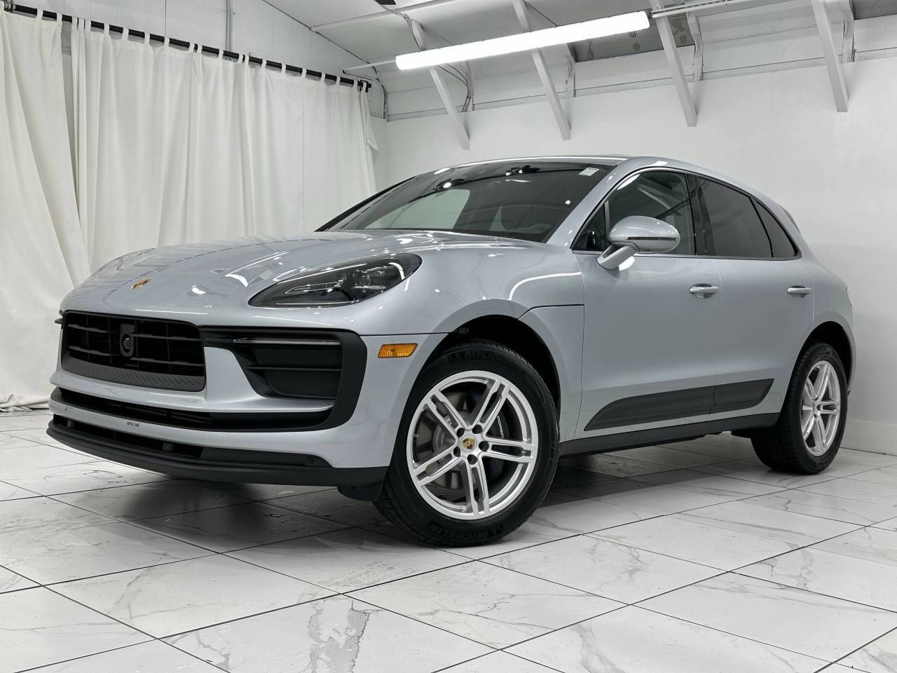 2025 Porsche Macan Newark DE