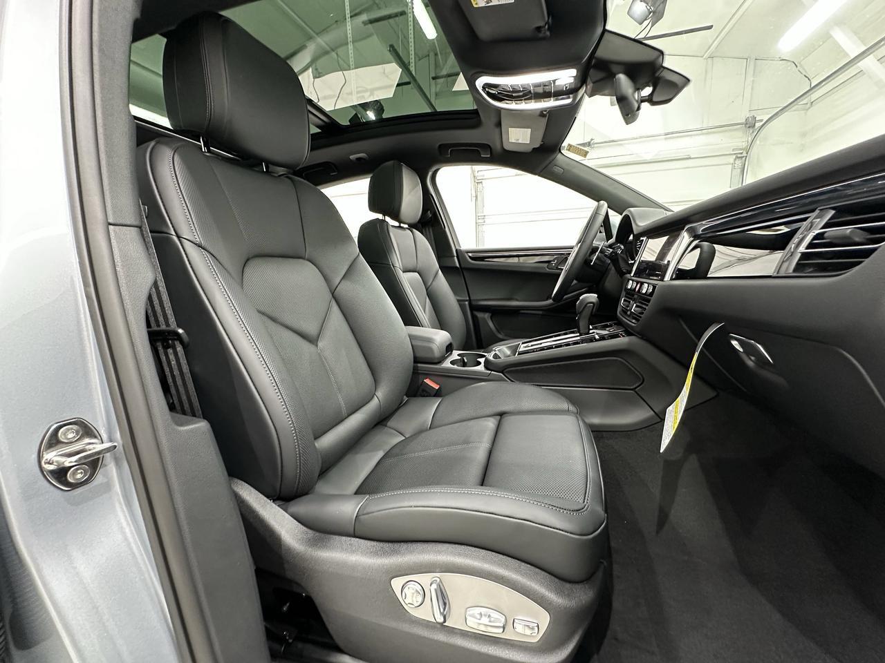 2025 Porsche Macan Newark DE