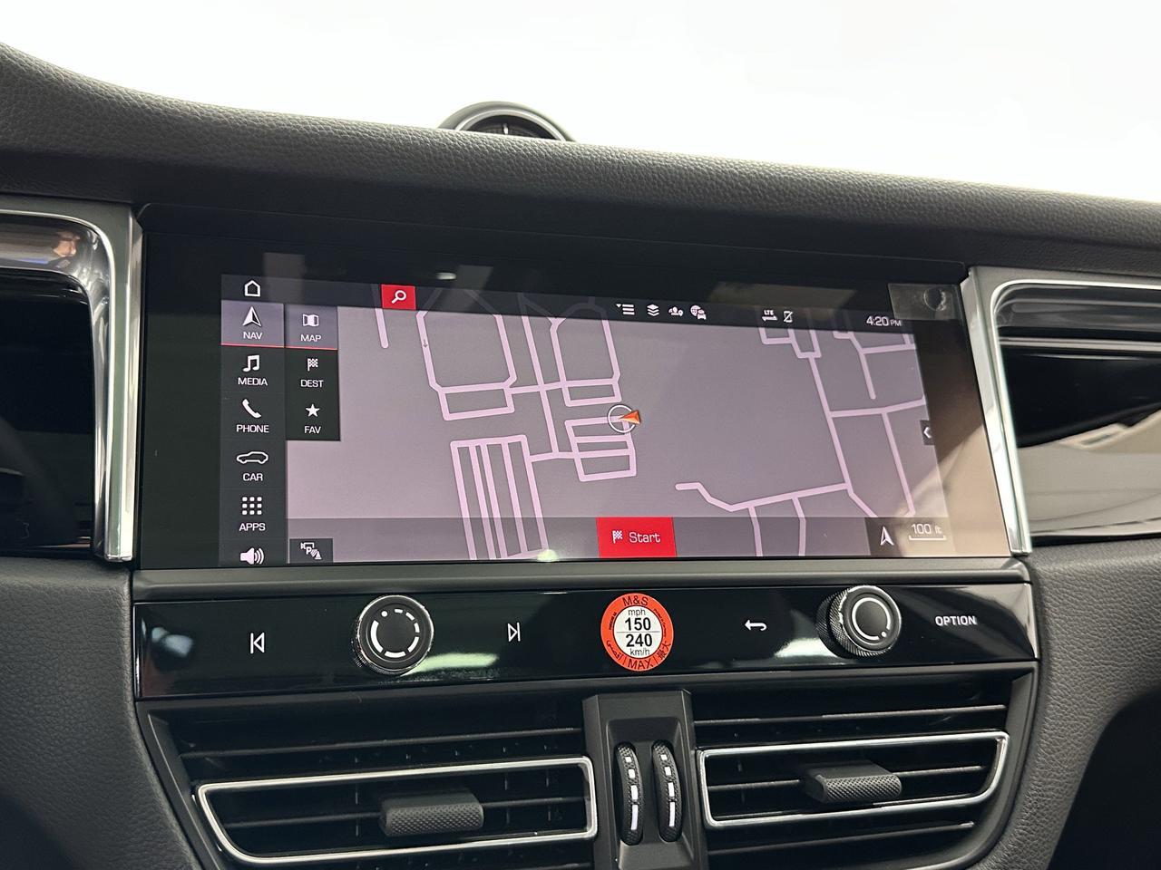 2025 Porsche Macan Newark DE