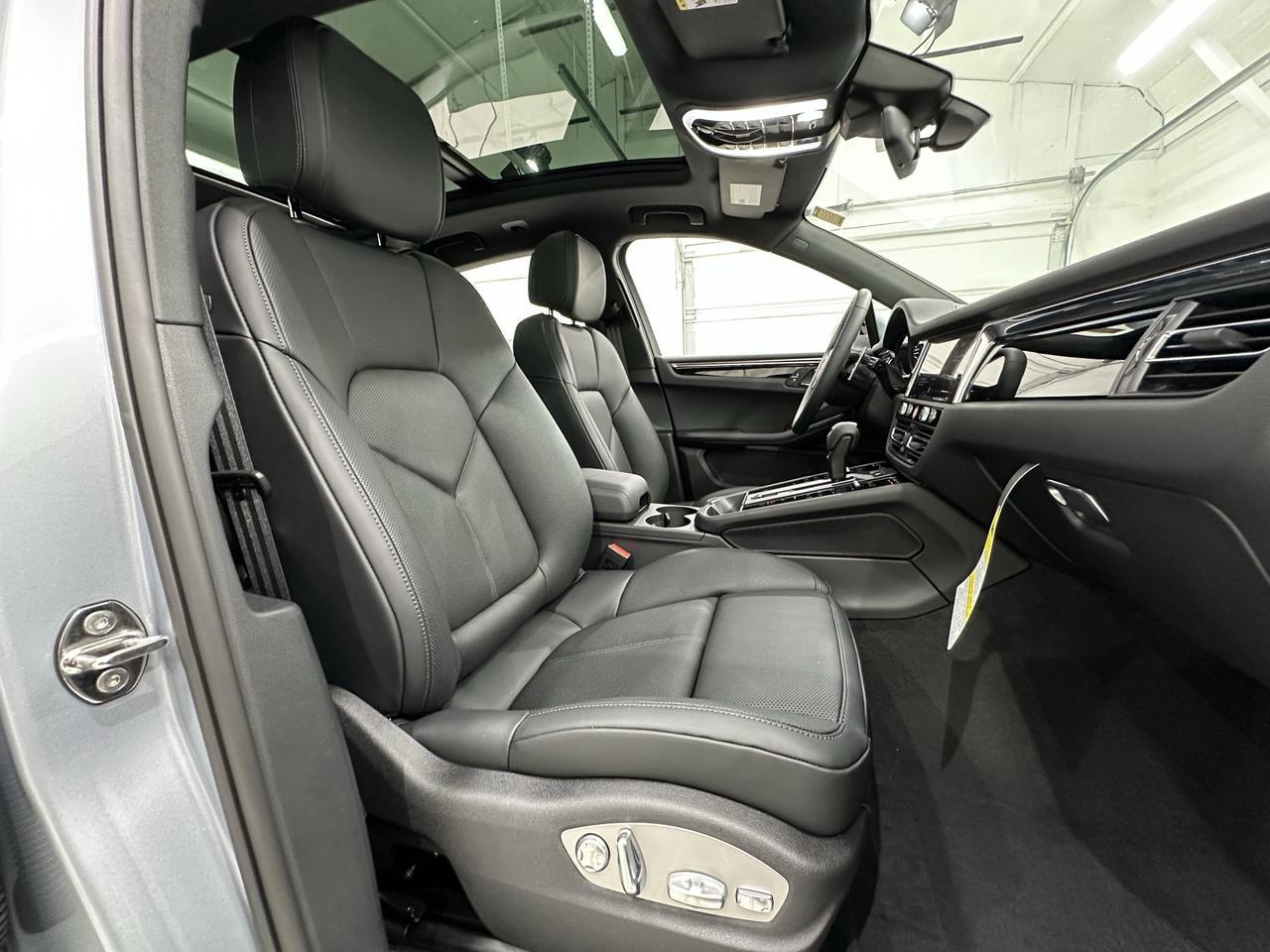 2025 Porsche Macan Newark DE