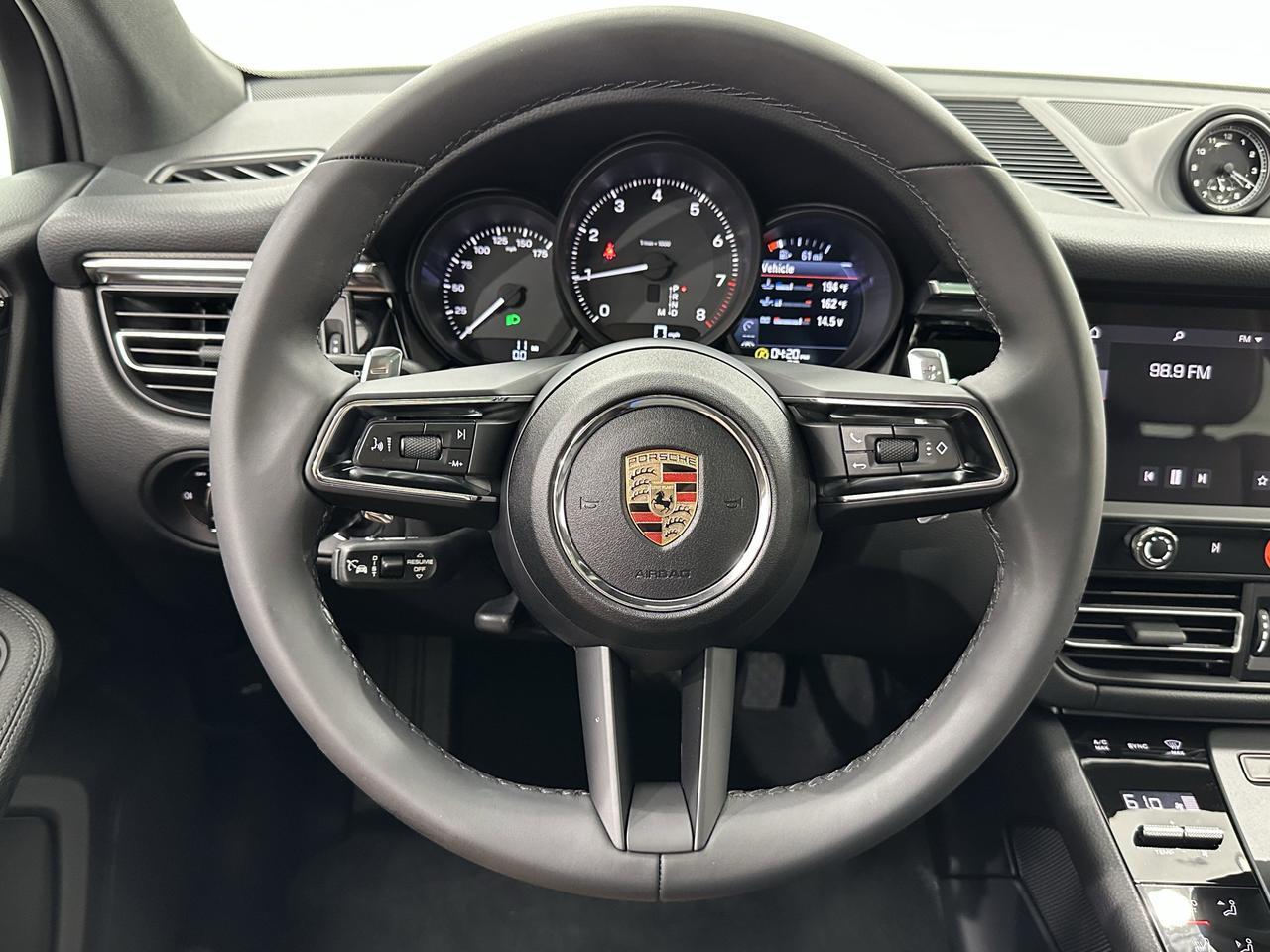 2025 Porsche Macan Newark DE
