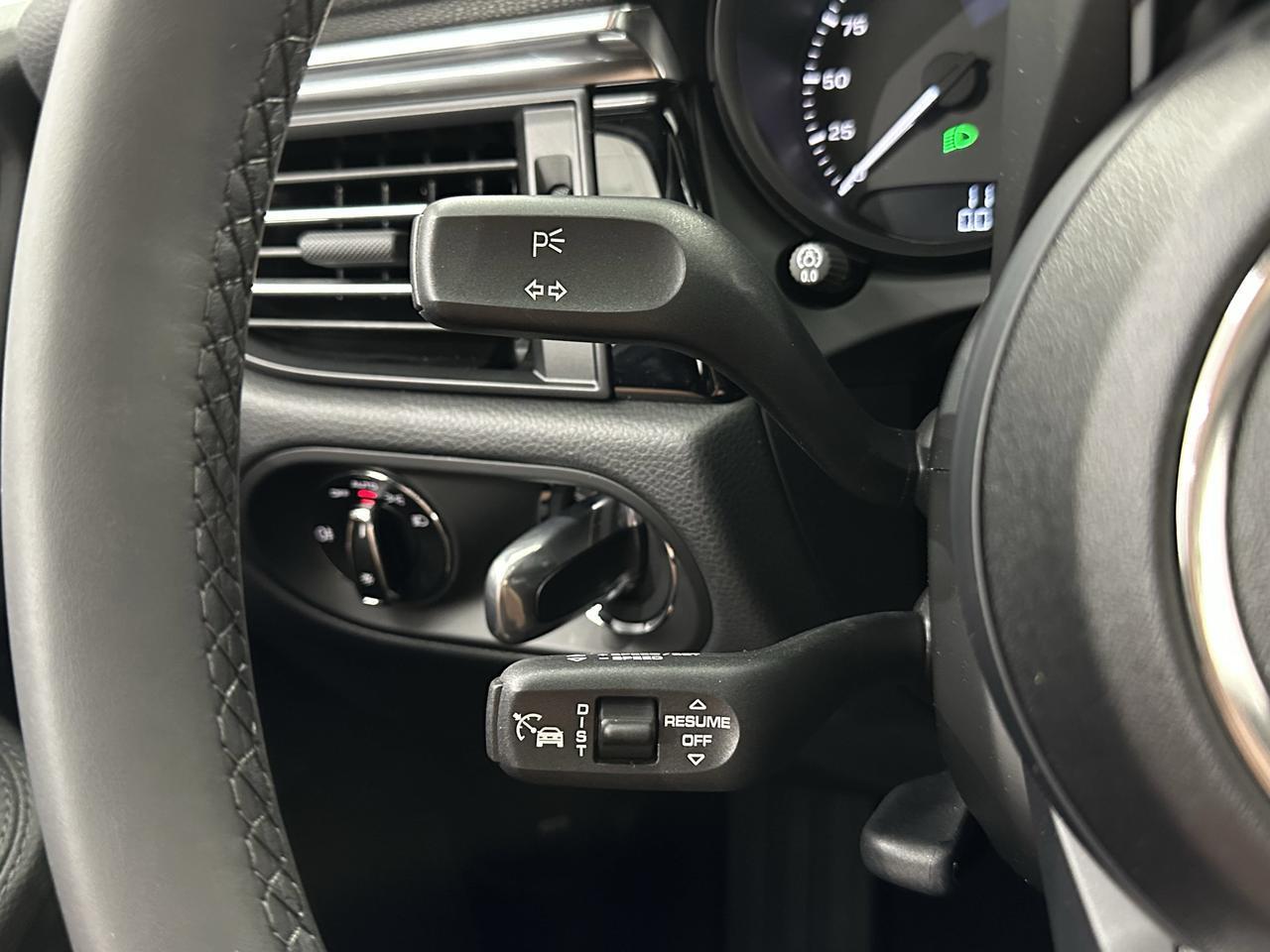 2025 Porsche Macan Newark DE