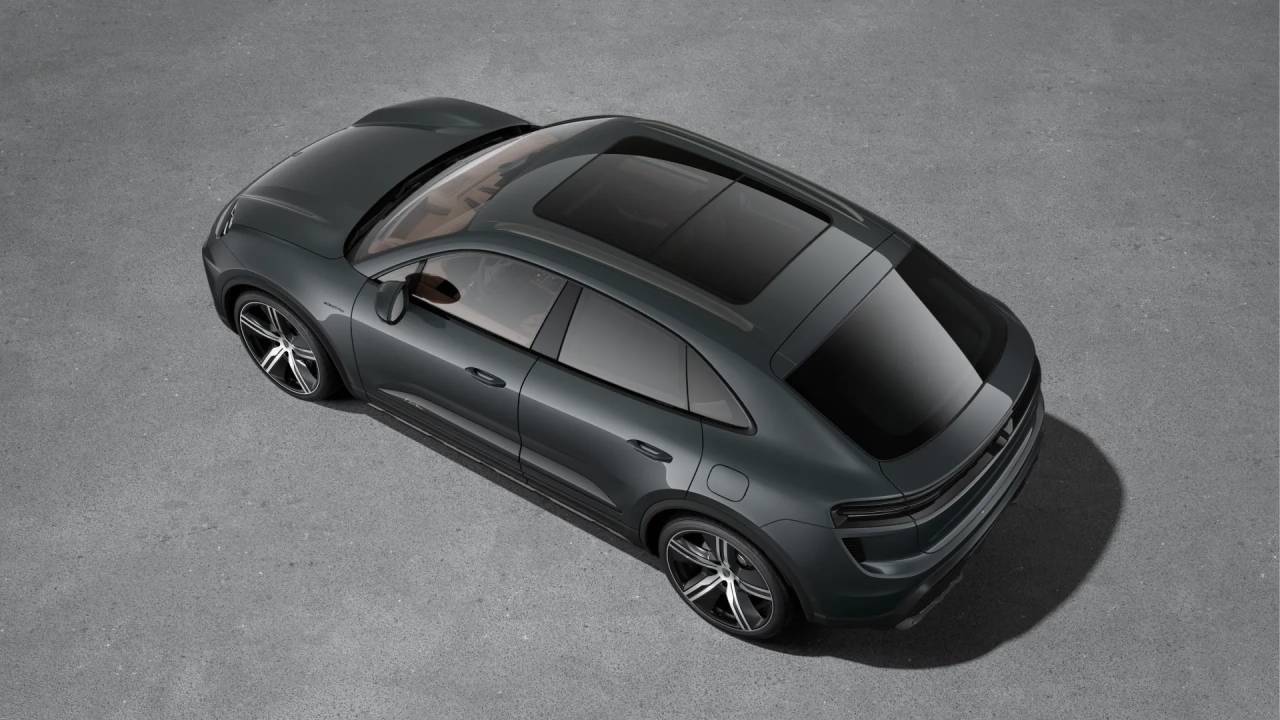 2025 Porsche Macan Newark DE