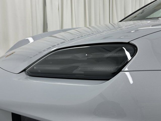 2025 Porsche Macan Newark DE