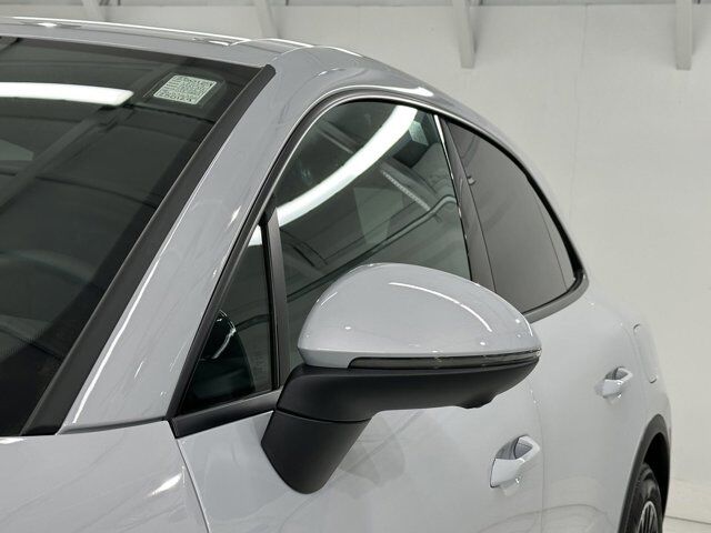 2025 Porsche Macan Newark DE