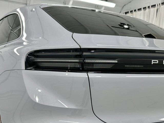 2025 Porsche Macan Newark DE