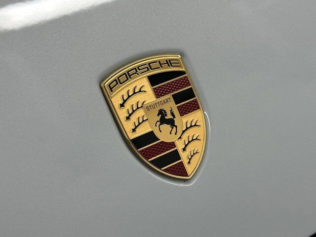 2025 Porsche Macan Newark DE