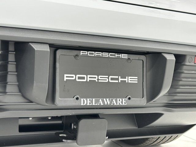 2025 Porsche Macan Newark DE