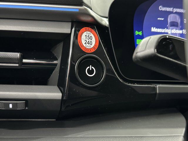 2025 Porsche Macan Newark DE
