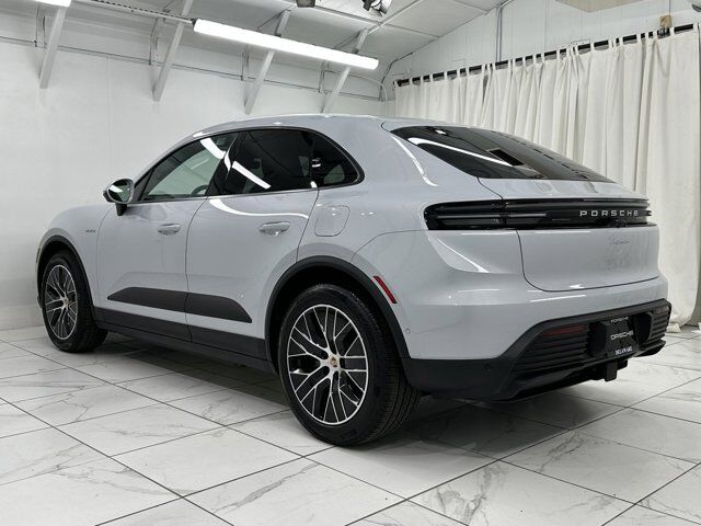 2025 Porsche Macan Newark DE