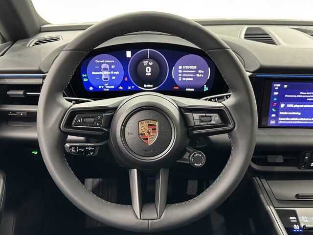 2025 Porsche Macan Newark DE