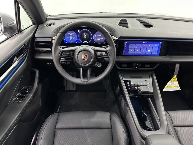 2025 Porsche Macan Newark DE