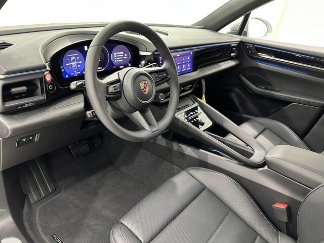 2025 Porsche Macan Newark DE