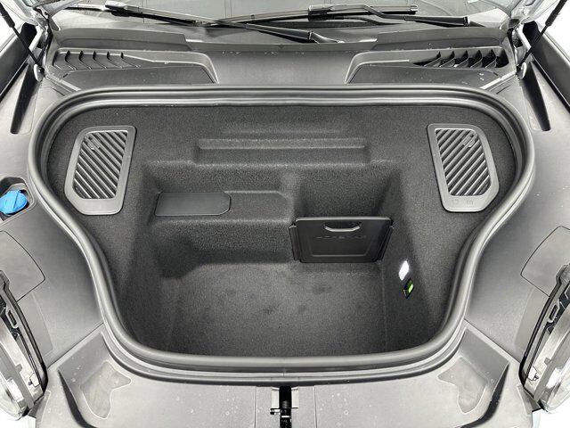 2025 Porsche Macan Newark DE