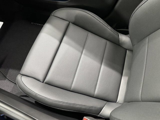 2025 Porsche Macan Newark DE