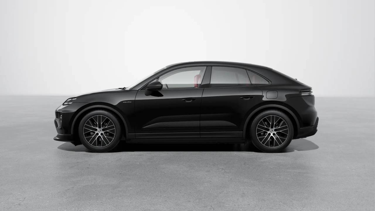 2025 Porsche Macan Newark DE