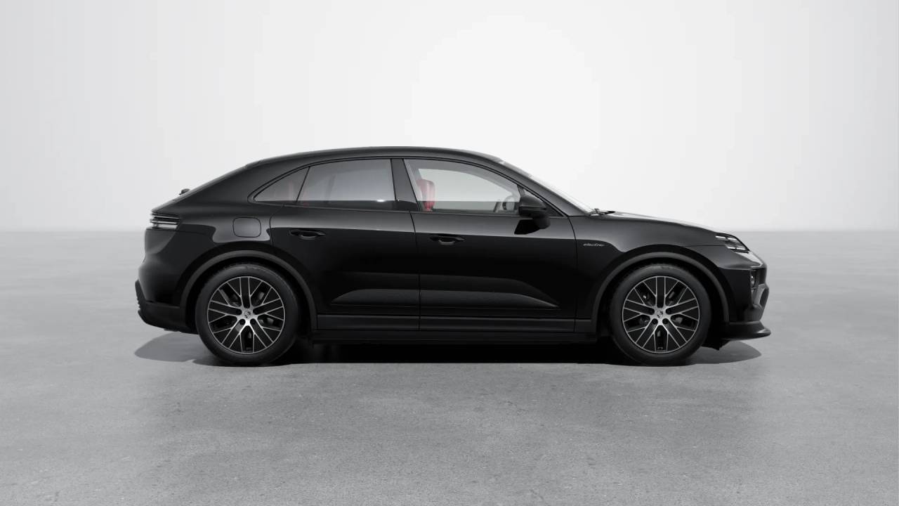 2025 Porsche Macan Newark DE