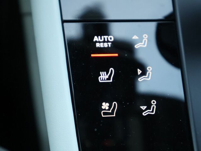 2025 Porsche Macan  Oshkosh WI