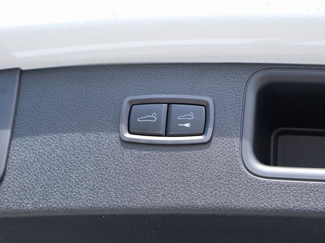 2025 Porsche Macan  Oshkosh WI