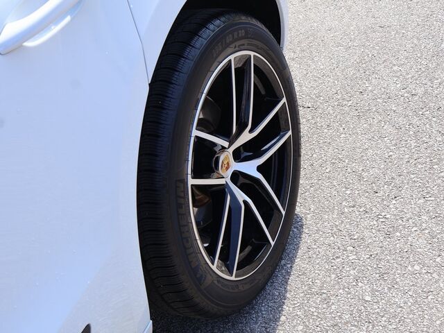 2025 Porsche Macan  Oshkosh WI
