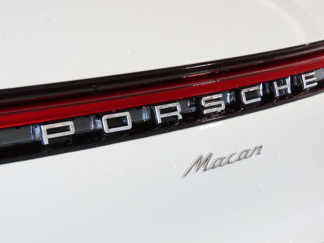 2025 Porsche Macan  Oshkosh WI