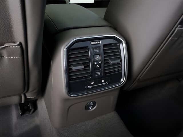 2025 Porsche Macan  Oshkosh WI