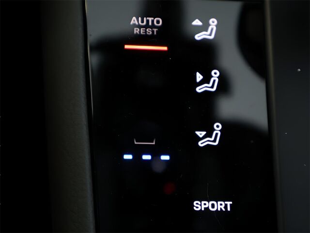 2025 Porsche Macan  Oshkosh WI