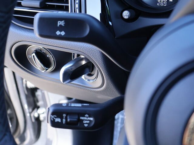 2025 Porsche Macan  Oshkosh WI