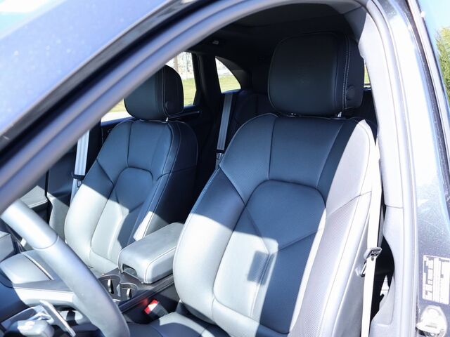 2025 Porsche Macan  Oshkosh WI